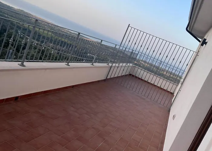 招待所 Aquila D'oro Ciro